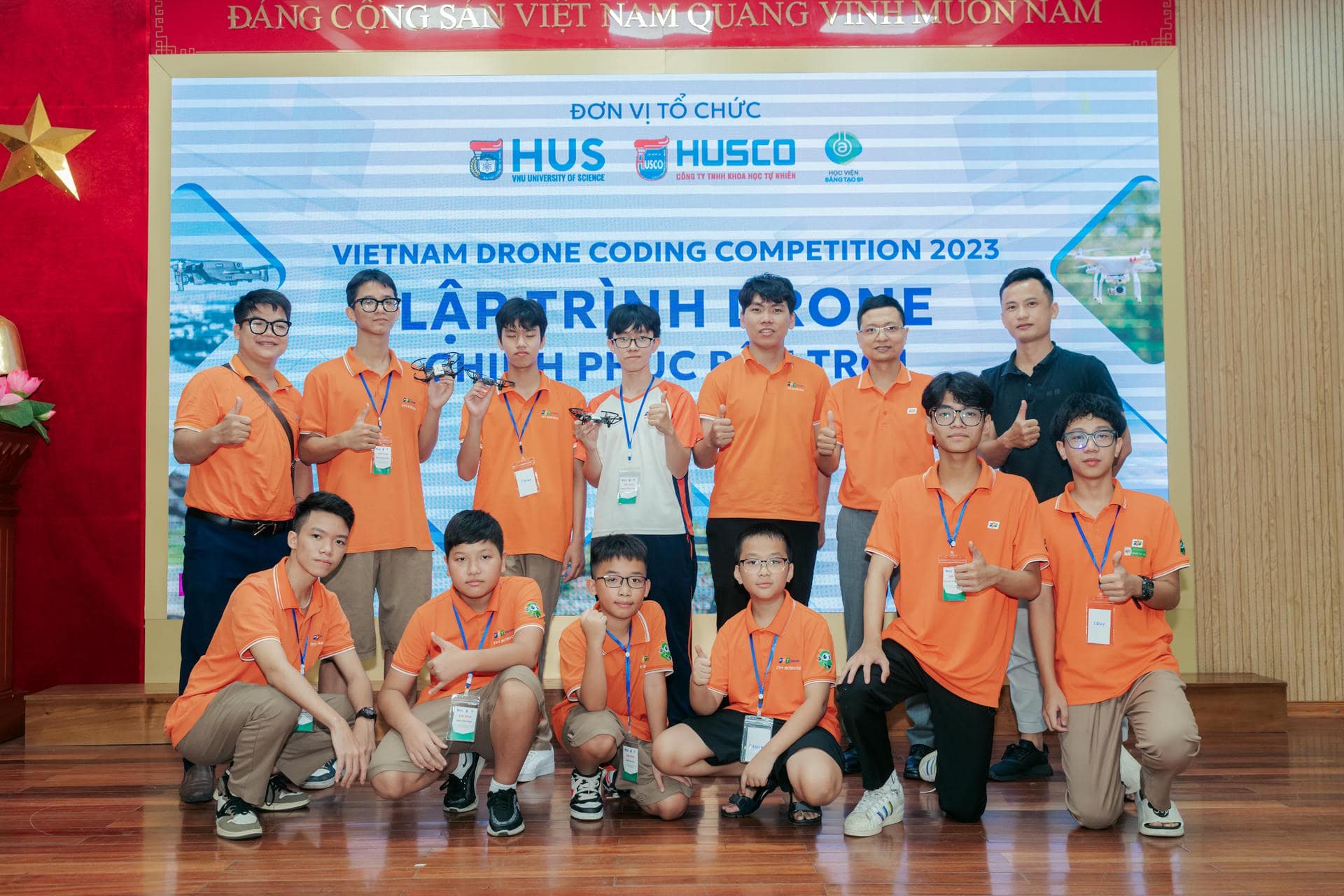 Fschoolers giành 5 suất đi Hàn Quốc tham dự Cuộc thi Lập trình Drone Quốc tế 2023 | FPT Schools