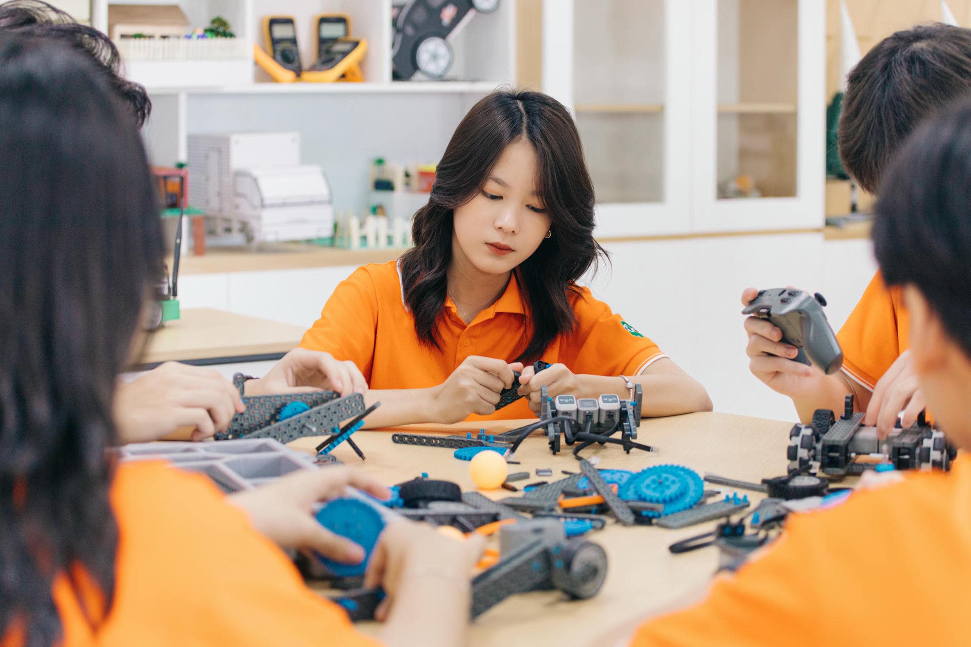 Chương trình Trải nghiệm thế giới thông minh năm học 2024-2025 có gì mới? | FPT Schools