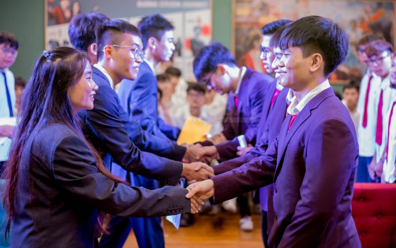 kỹ năng giao tiếp cải thiện kỹ năng lãnh đạo