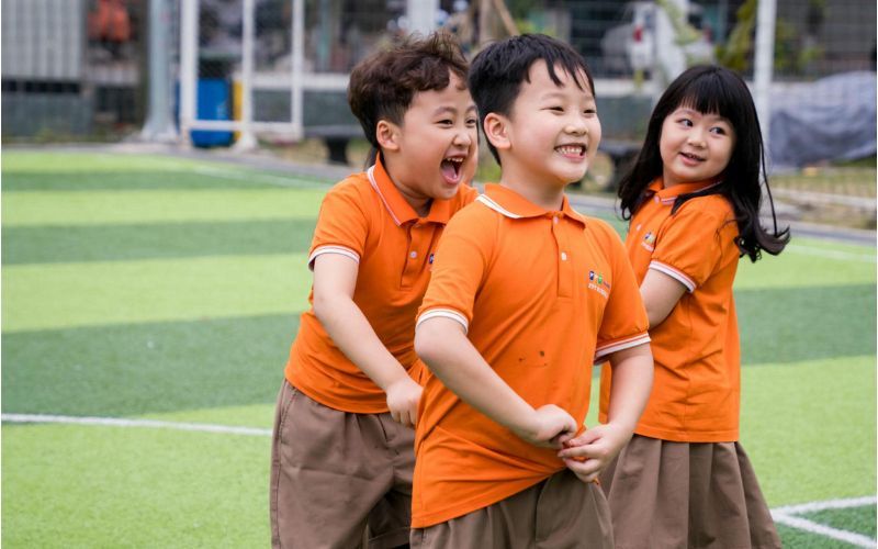 Kỹ Năng Nghe Nói Tiếng Anh Cho Học Sinh: Phương Pháp và Lợi Ích - FPT Education hoạt động giúp cải thiện kỹ năng nghe nói tiếng Anh