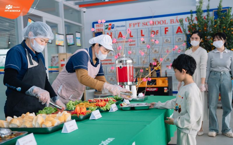 Kỹ Năng Sống Từ Bậc Tiểu Học: Hướng Dẫn Phát Triển Toàn Diện Cho Trẻ - FPT Education phát triển kỹ năng giao tiếp trong cuộc sống