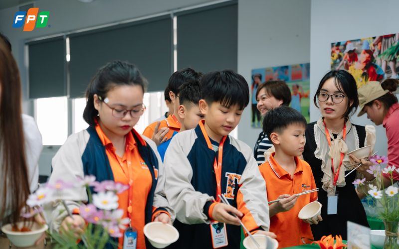 tham gia các hoạt động cải thiện kỹ năng sống tự lập