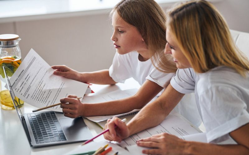 Kỹ Năng Tự Học: Bí Quyết Hiệu Quả Để Phát Triển Bản Thân - FPT Education kỹ năng tự học giúp phts triển tư duy