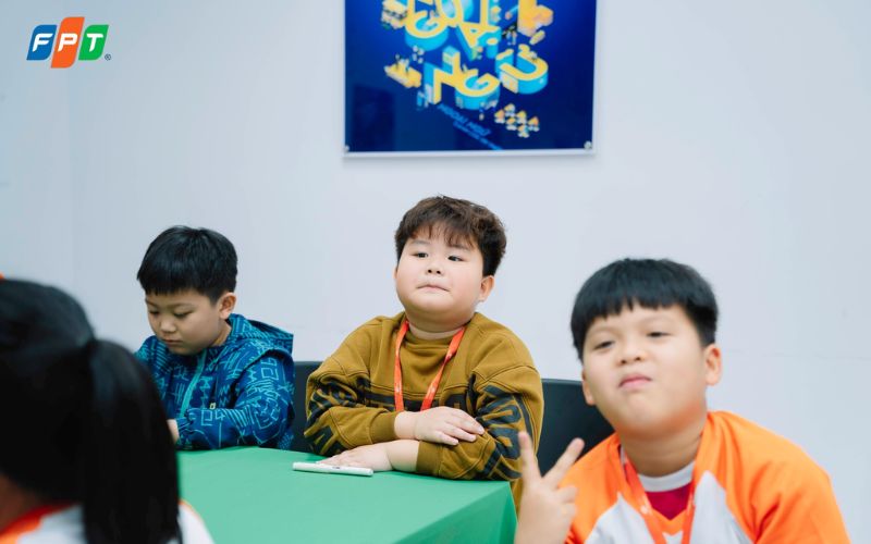 Phát Triển Kỹ Năng Tự Tin Cho Học Sinh: 4 Phương Pháp Hiệu Quả - FPT Education kỹ năng tự tin ảnh hưởng đến việc học tập