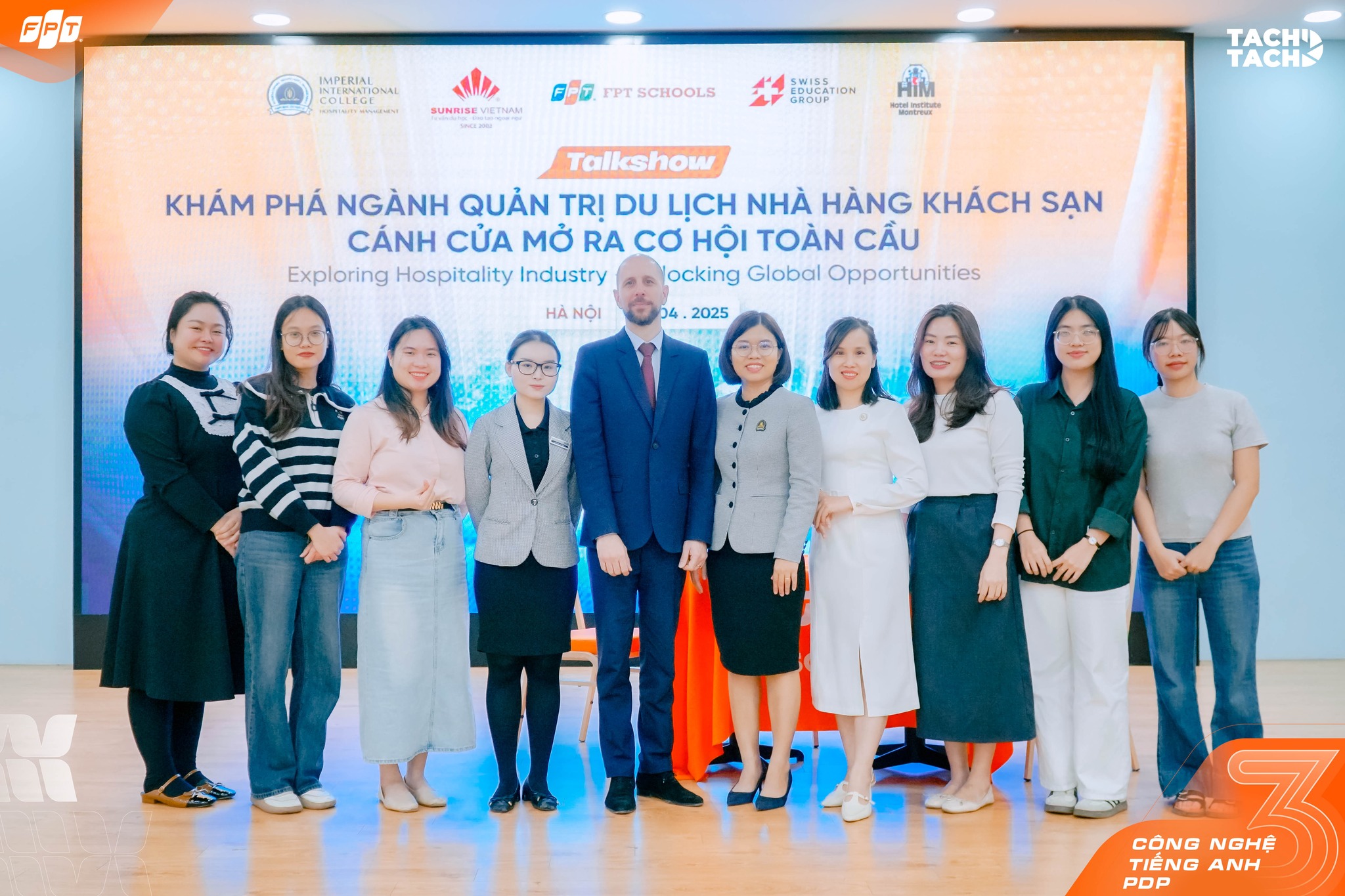 Học sinh THPT FPT Hà Nội khám phá triển vọng nghề nghiệp ngành Du lịch – Nhà hàng – Khách sạn | FPT Schools