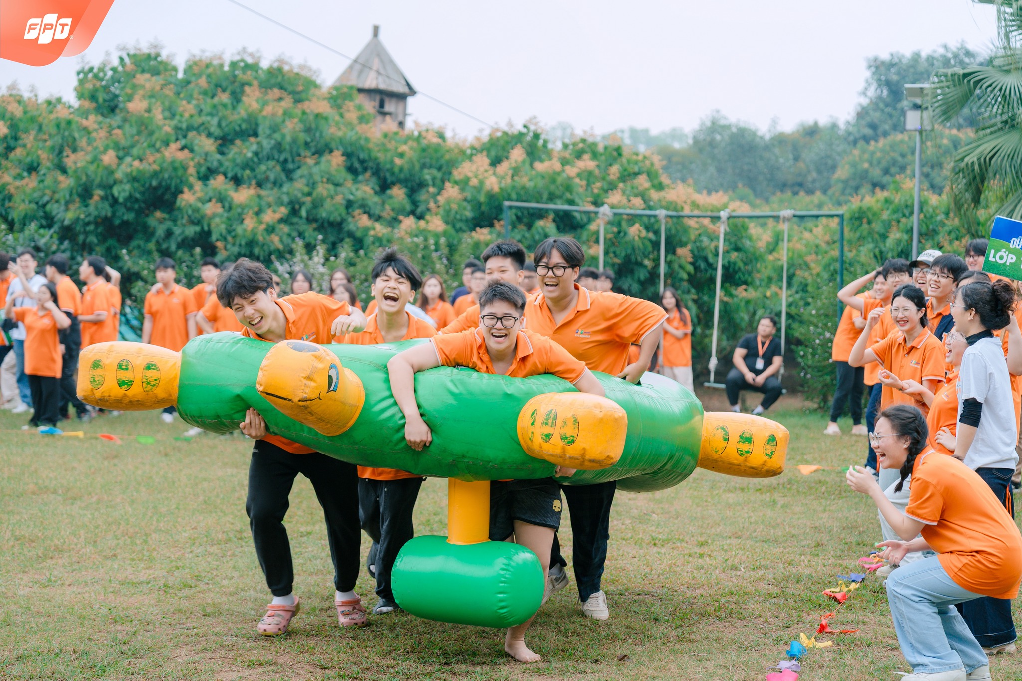 Trọn vẹn cảm xúc tại chuyến đi tuổi trẻ Batuli Outing | FPT Schools