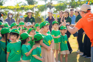 FPT SCHOOL Sóc Trăng Đồng Hành Cùng Ba Mẹ Trao Trải Nghiệm, Gắn Kết Yêu Thương Cho Học Sinh - FPT Education chương trình trải nghiệm “Hoạt động trải nghiệm – Gắn kết yêu thương”