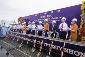 FPT cất nóc trường phổ thông liên cấp tại Bình Định, sẵn sàng cho năm học mới - FPT Education FPT cất nóc trường phổ thông liên cấp tại Bình Định, sẵn sàng cho năm học mới | FPT Schools