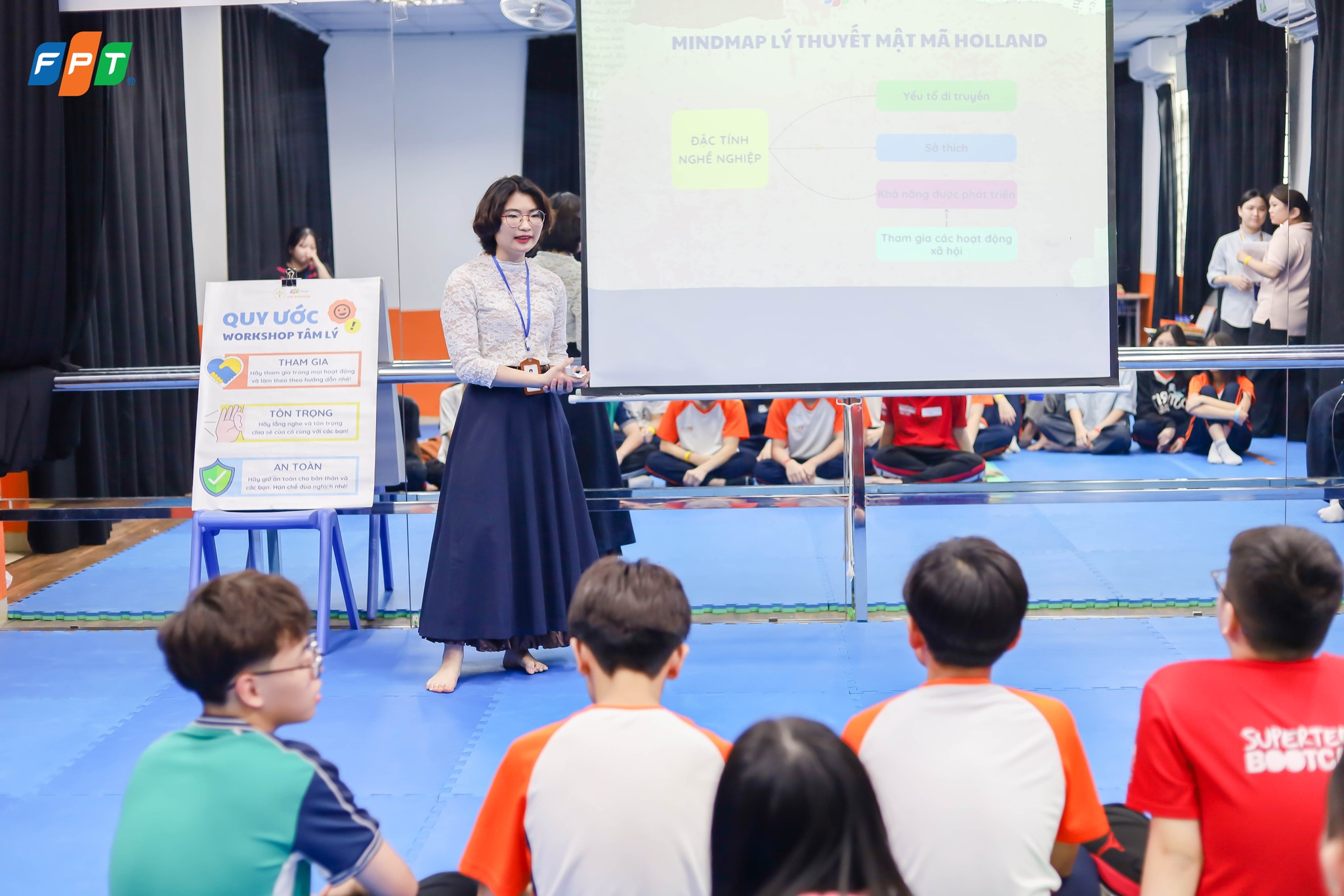 Học sinh khối 8 THCS FPT Hà Nội hướng nghiệp qua workshop “Bạn là ai trong biển lớn?” - FPT Education Học sinh khối 8 THCS FPT Hà Nội hướng nghiệp qua workshop “Bạn là ai trong biển lớn?”