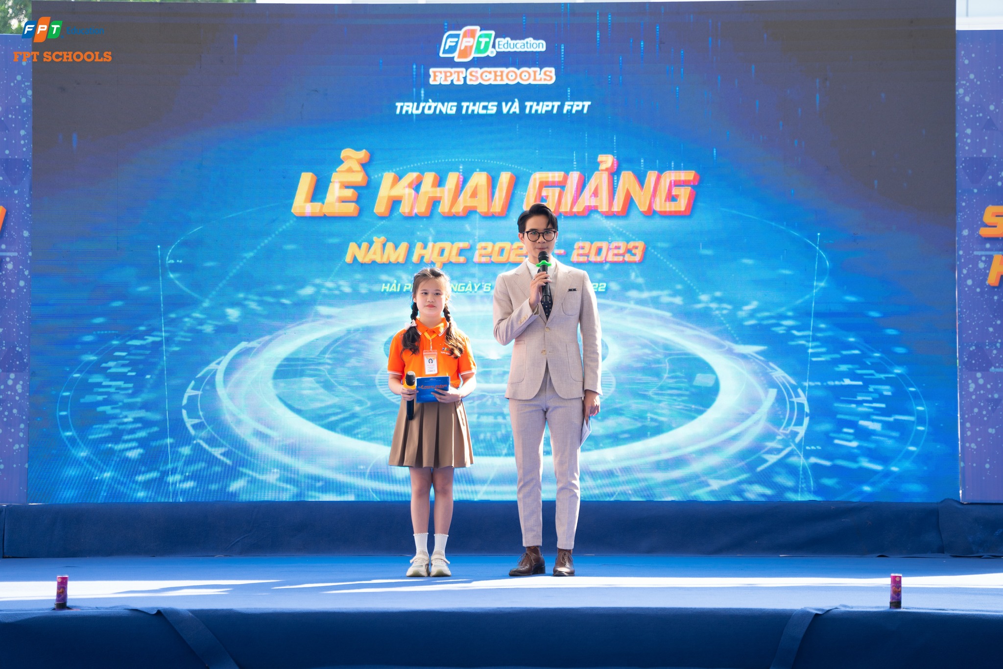 Từ cô nàng "vỏ ốc" đến hành trình toả sáng tại FPT Schools - FPT Education Phương Chi dẫn chương trình tại lễ Khai Giảng năm học 2022-2023 trường THCS, THPT FPT Hải Phòng