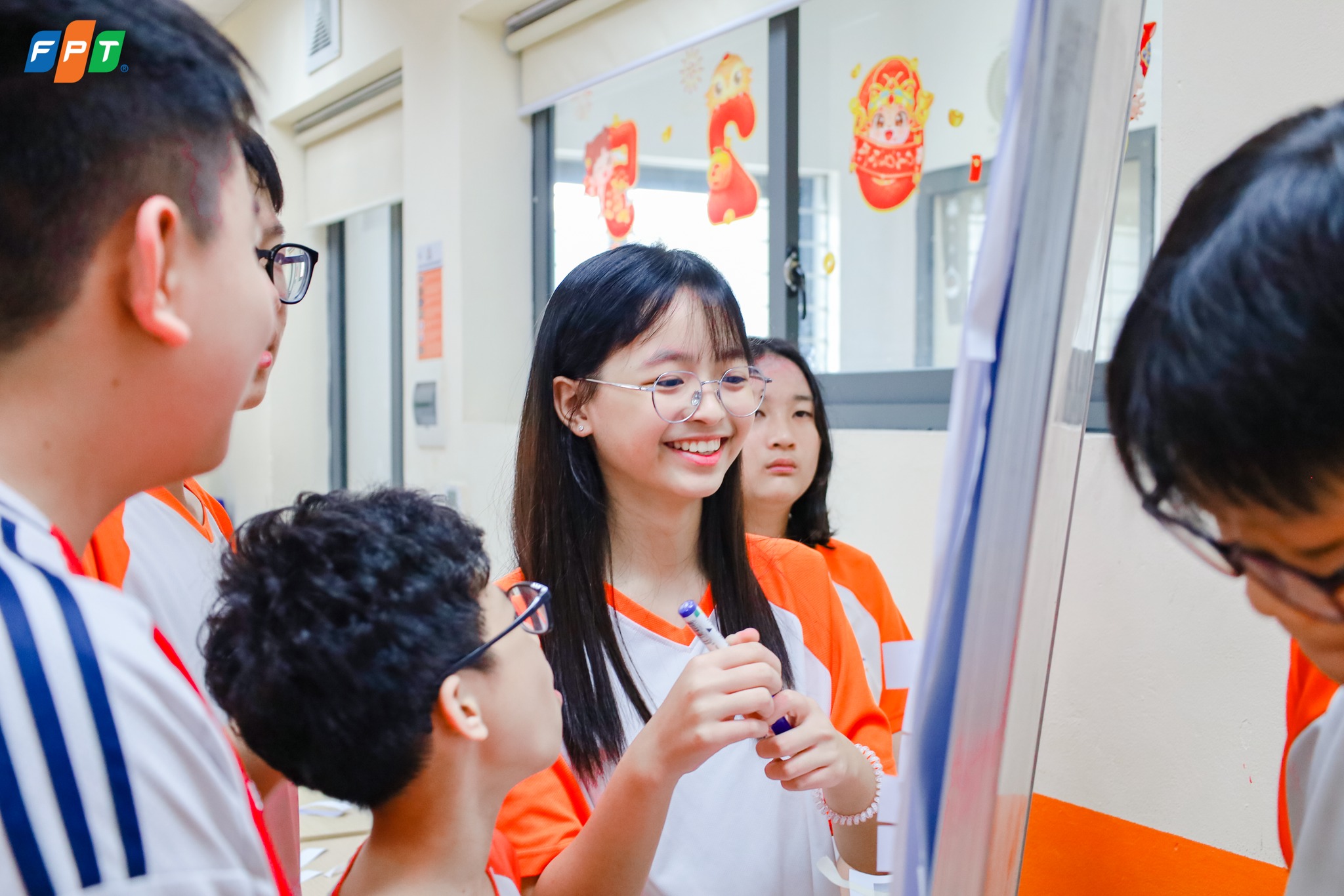 Hành trình đánh thức tình yêu Lịch sử trong học sinh của trường FPT School Cầu Giấy - FPT Education Hành trình đánh thức tình yêu Lịch sử trong học sinh của trường FPT School Cầu Giấy | FPT Schools