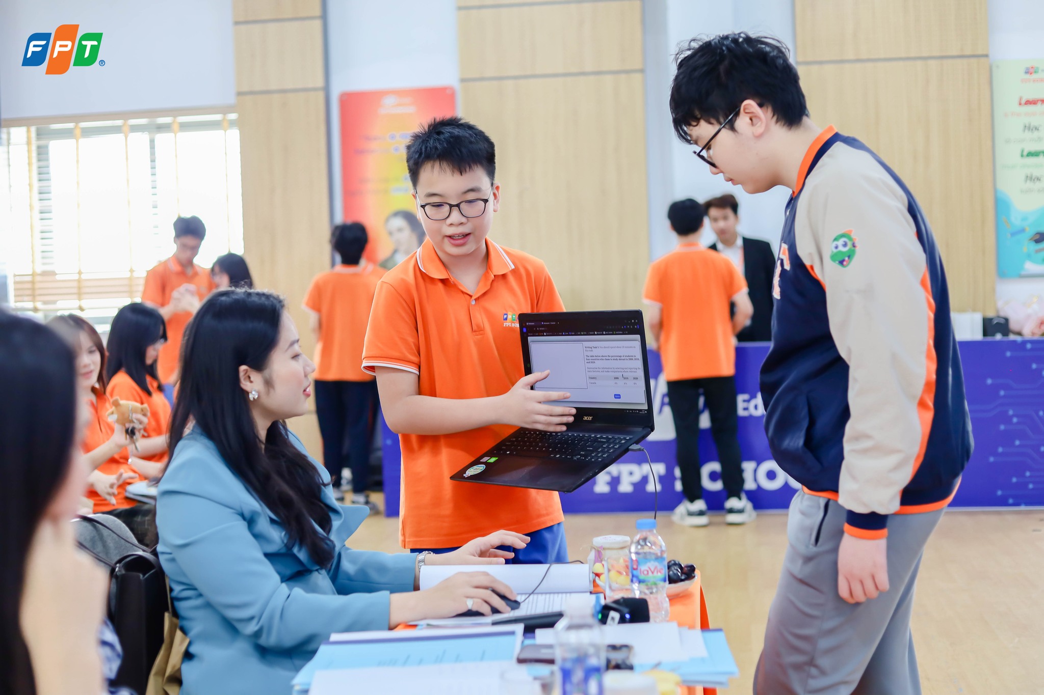 Học sinh FPT School Cầu Giấy khởi nghiệp từ đam mê, trưởng thành qua trải nghiệm tại chung kết FSTART-UP 2025 - FPT Education Học sinh FPT School Cầu Giấy khởi nghiệp từ đam mê, trưởng thành qua trải nghiệm tại chung kết FSTART-UP 2025 | FPT Schools