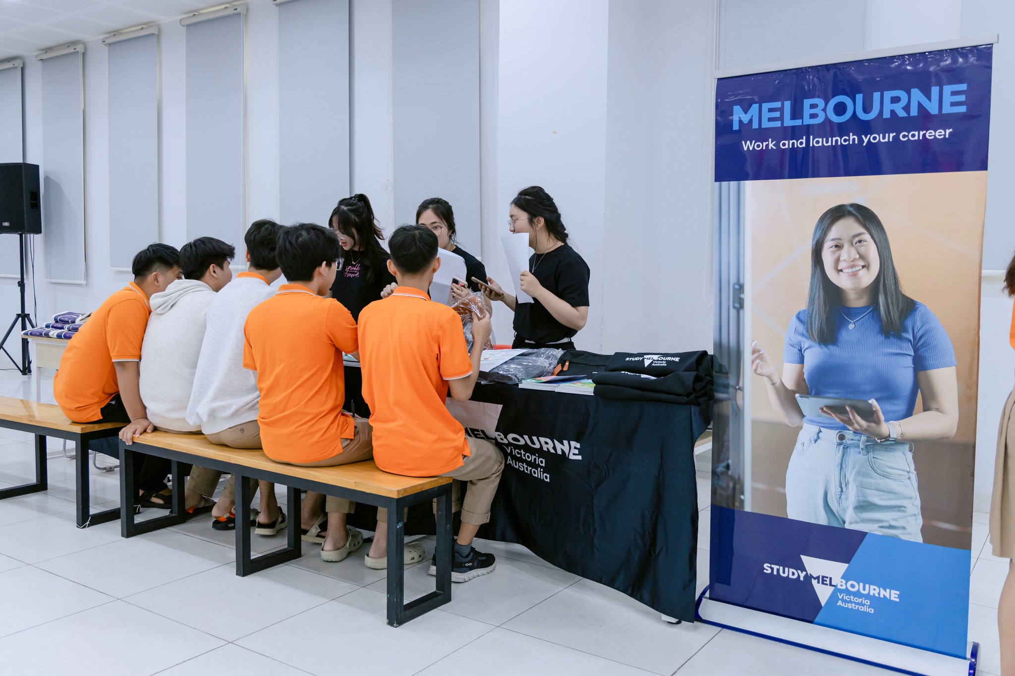 Victoria Day 2025 –Một ngày học sinh khối 11 trải nghiệm “Du học” ngay tại FPT School Đà Nẵng - FPT Education Victoria Day 2025 –Một ngày học sinh khối 11 trải nghiệm “Du học” ngay tại FPT School Đà Nẵng | FPT Schools