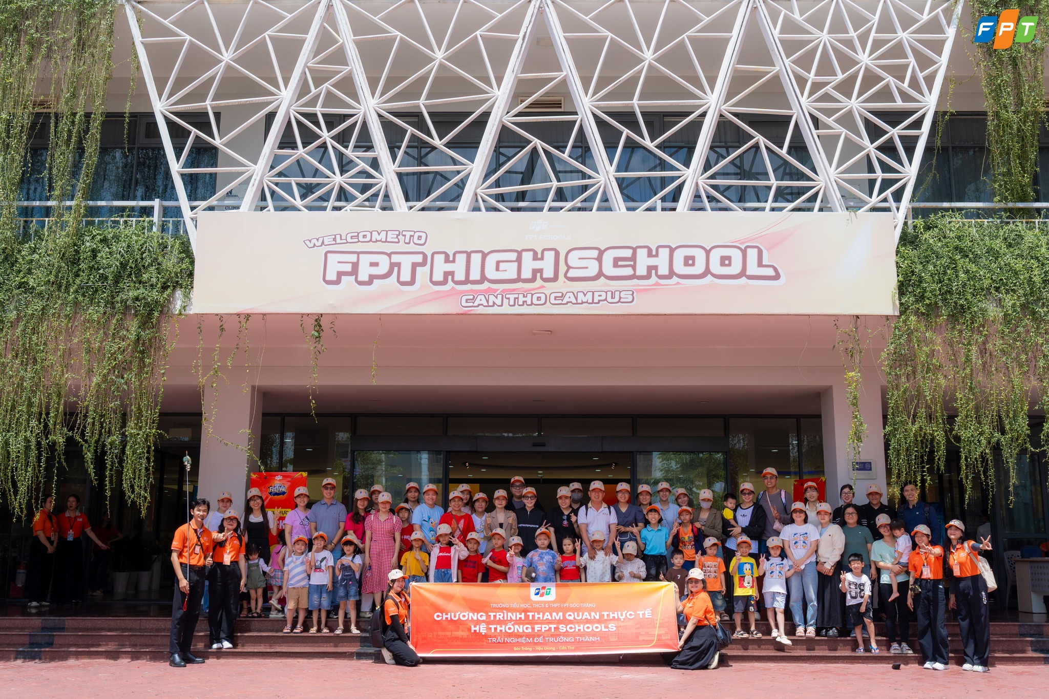 Chương Trình Tham Quan “Khám Phá FPT Schools”: Trải Nghiệm Trực Tiếp – Hiểu Rõ Lựa Chọn Tương Lai - FPT Education Chương Trình Tham Quan “Khám Phá FPT Schools”: Trải Nghiệm Trực Tiếp – Hiểu Rõ Lựa Chọn Tương Lai | FPT Schools