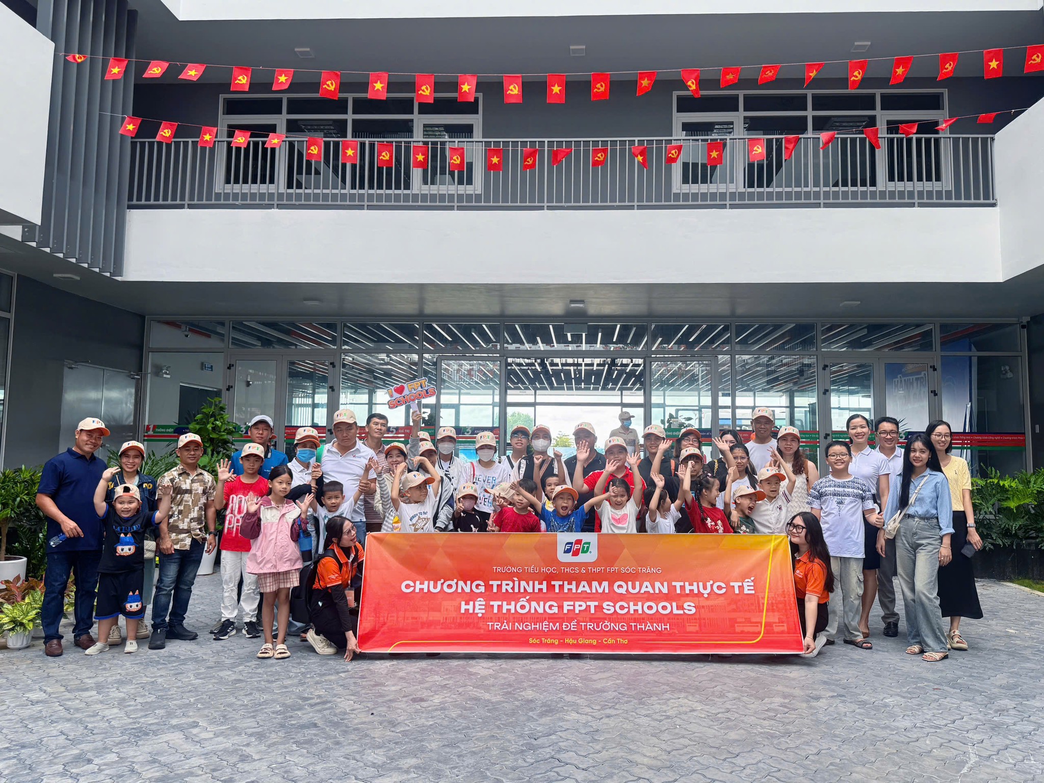 Hành Trình “Khám Phá FPT Schools” – Cầu Nối Từ Gia Đình Đến Nhà Trường - FPT Education Hành Trình “Khám Phá FPT Schools” – Cầu Nối Từ Gia Đình Đến Nhà Trường | FPT Schools