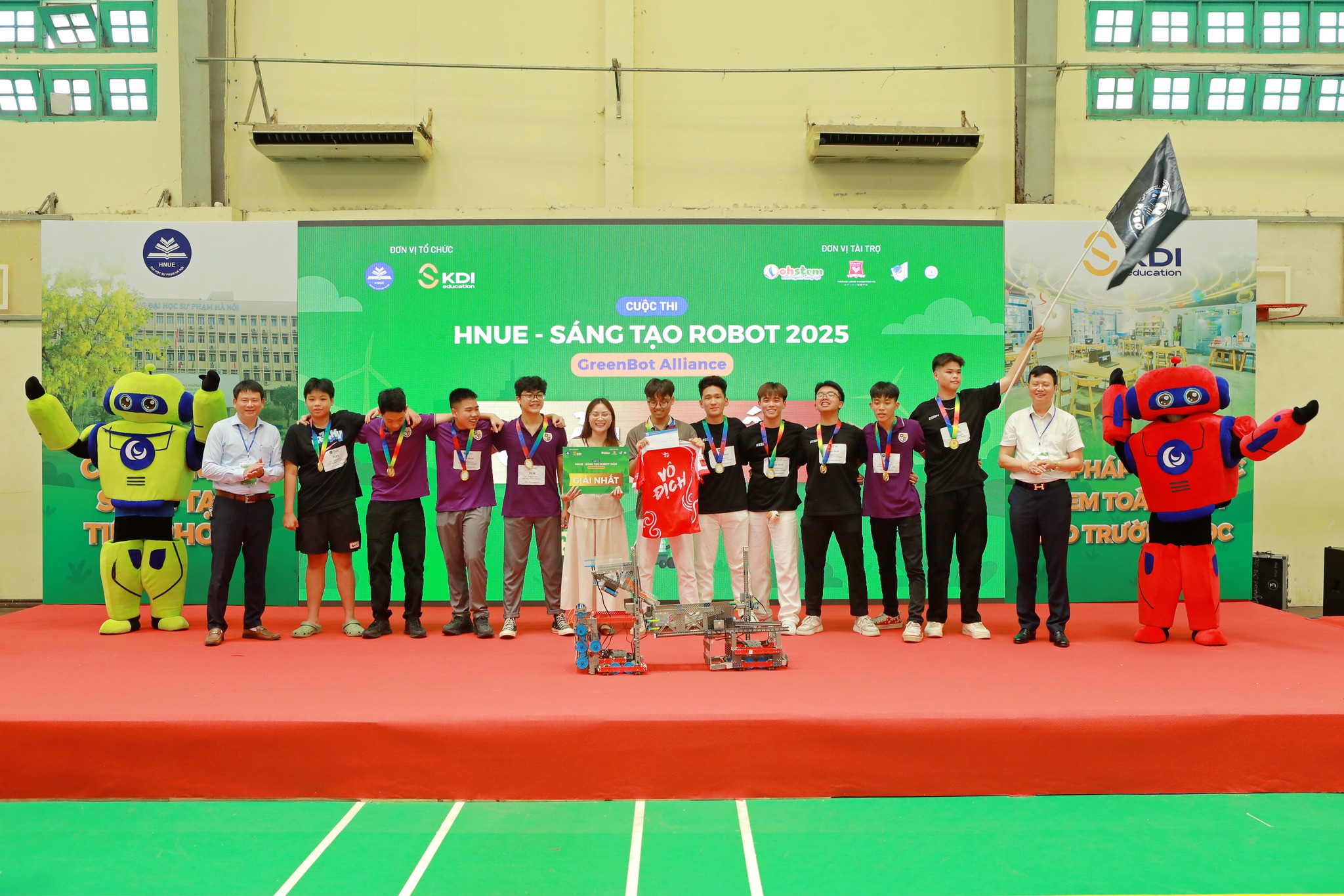 FPT School Hà Nam giành giải Nhất tại cuộc thi “HNUE - Sáng tạo Robot 2025” - FPT Education fpt school ha nam