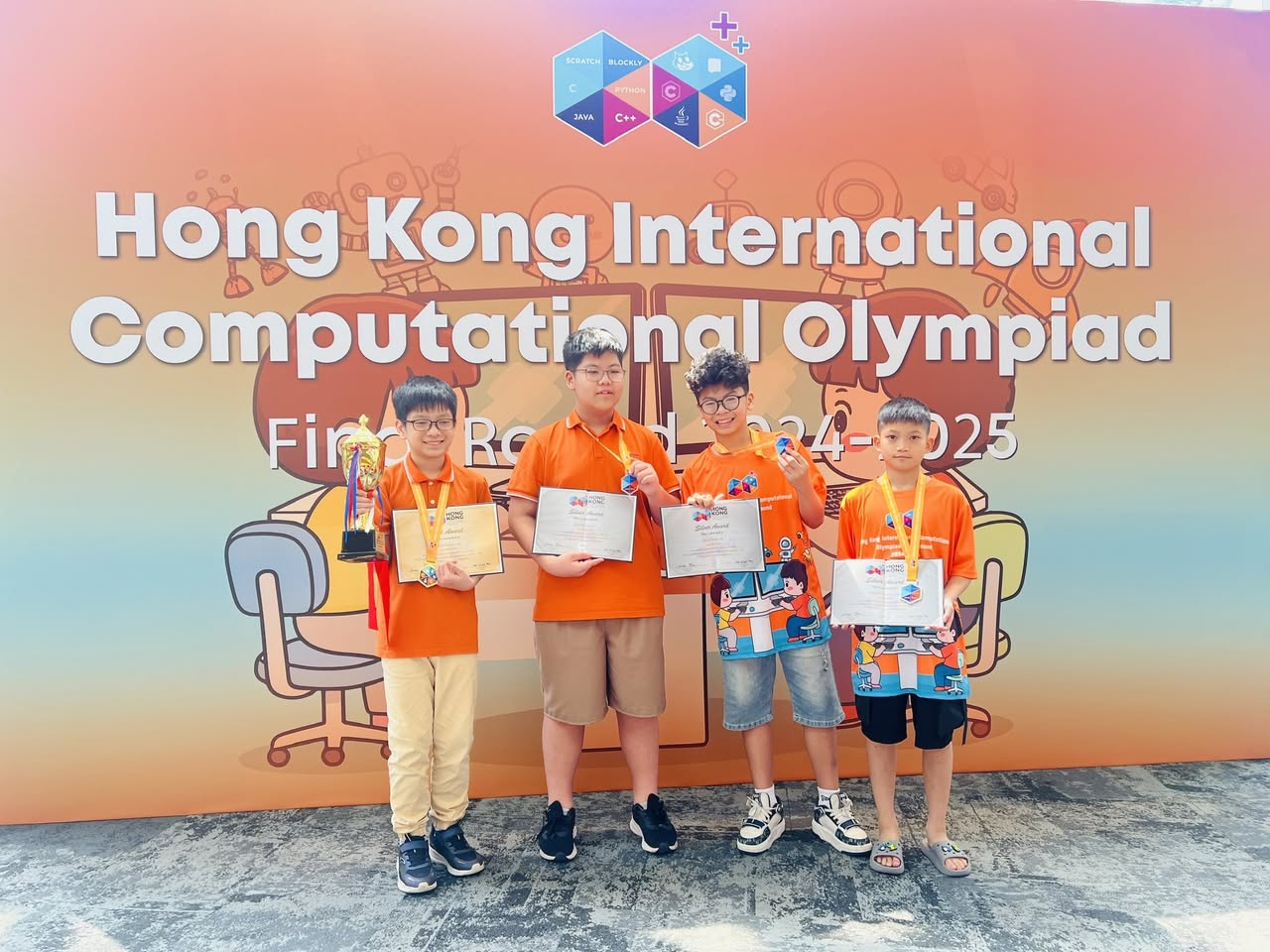 Học sinh FPT School Cầu Giấy giành 6 huy chương tại kỳ thi lập trình quốc tế HKICO 2025 - FPT Education Học sinh FPT School Cầu Giấy giành 6 huy chương tại kỳ thi lập trình quốc tế HKICO 2025