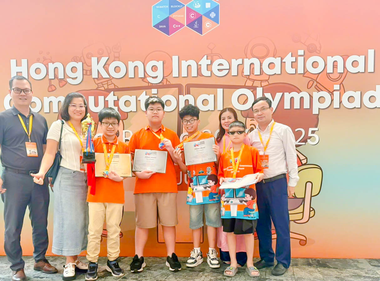 Học sinh FPT School Cầu Giấy giành 6 huy chương tại kỳ thi lập trình quốc tế HKICO 2025 - FPT Education Học sinh FPT School Cầu Giấy giành 6 huy chương tại kỳ thi lập trình quốc tế HKICO 2025