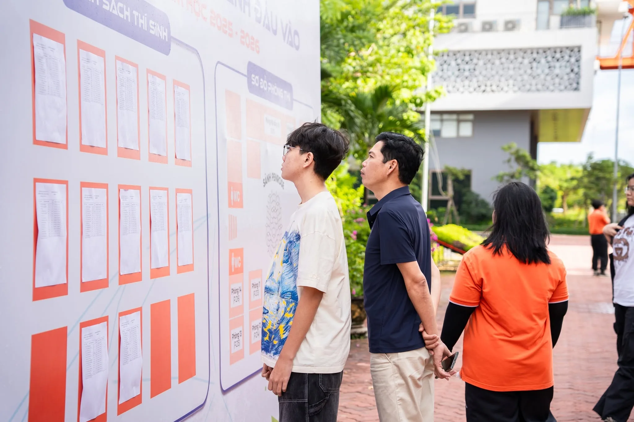 KHỞI ĐỘNG HÀNH TRÌNH TẠI FSCHOOL – TÂN BINH K9 HOÀN THÀNH BÀI KIỂM TRA TIẾNG ANH ĐÁNH GIÁ NĂNG LỰC ĐẦU VÀO | FPT Schools