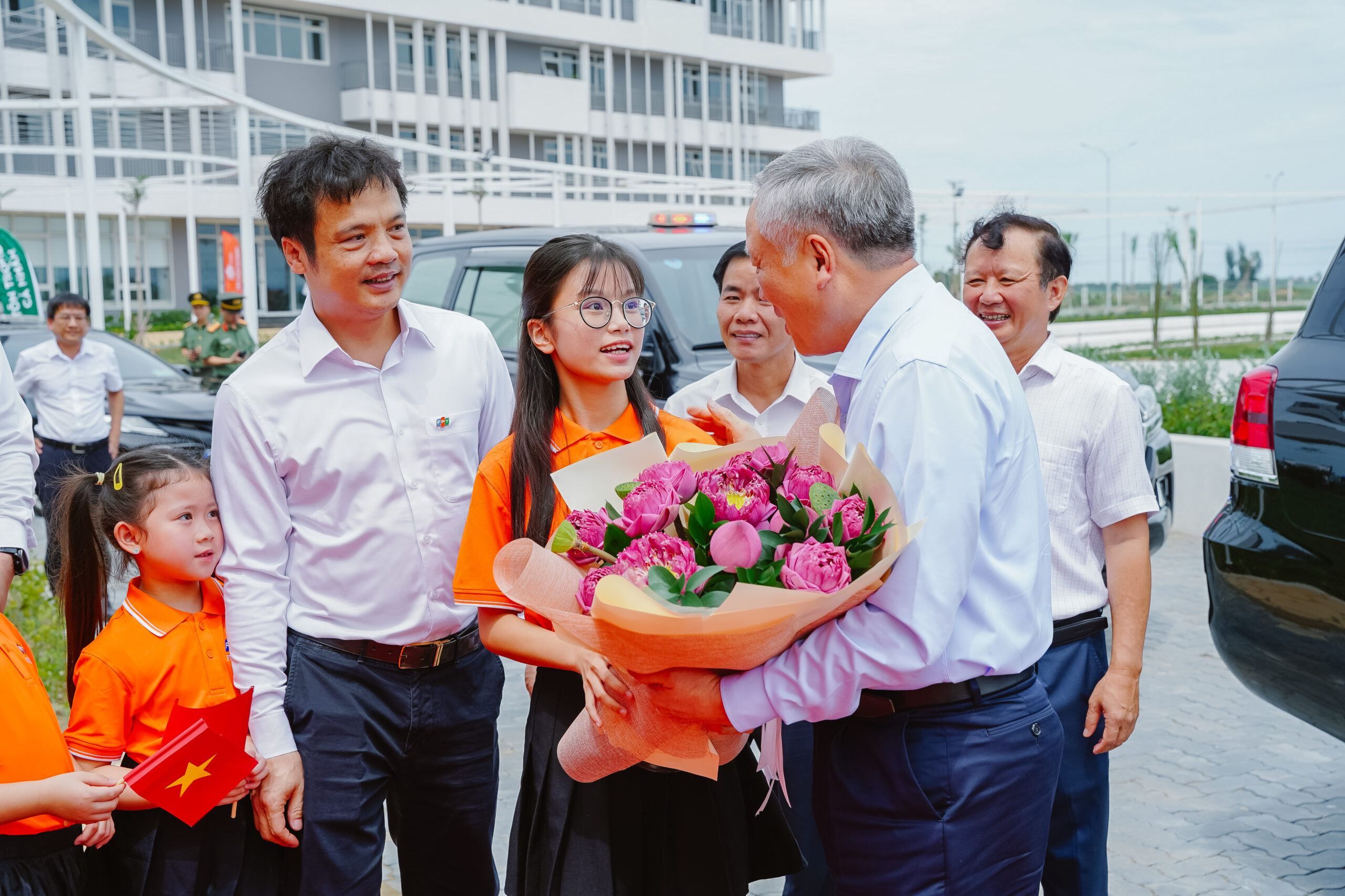 Phó Thủ Tướng thường trực Chính phủ Nguyễn Hoà Bình thăm tổ hợp giáo dục FPT tại Huế - FPT Education Phó Thủ Tướng thường trực Chính phủ Nguyễn Hoà Bình thăm tổ hợp giáo dục FPT tại Huế | FPT Schools