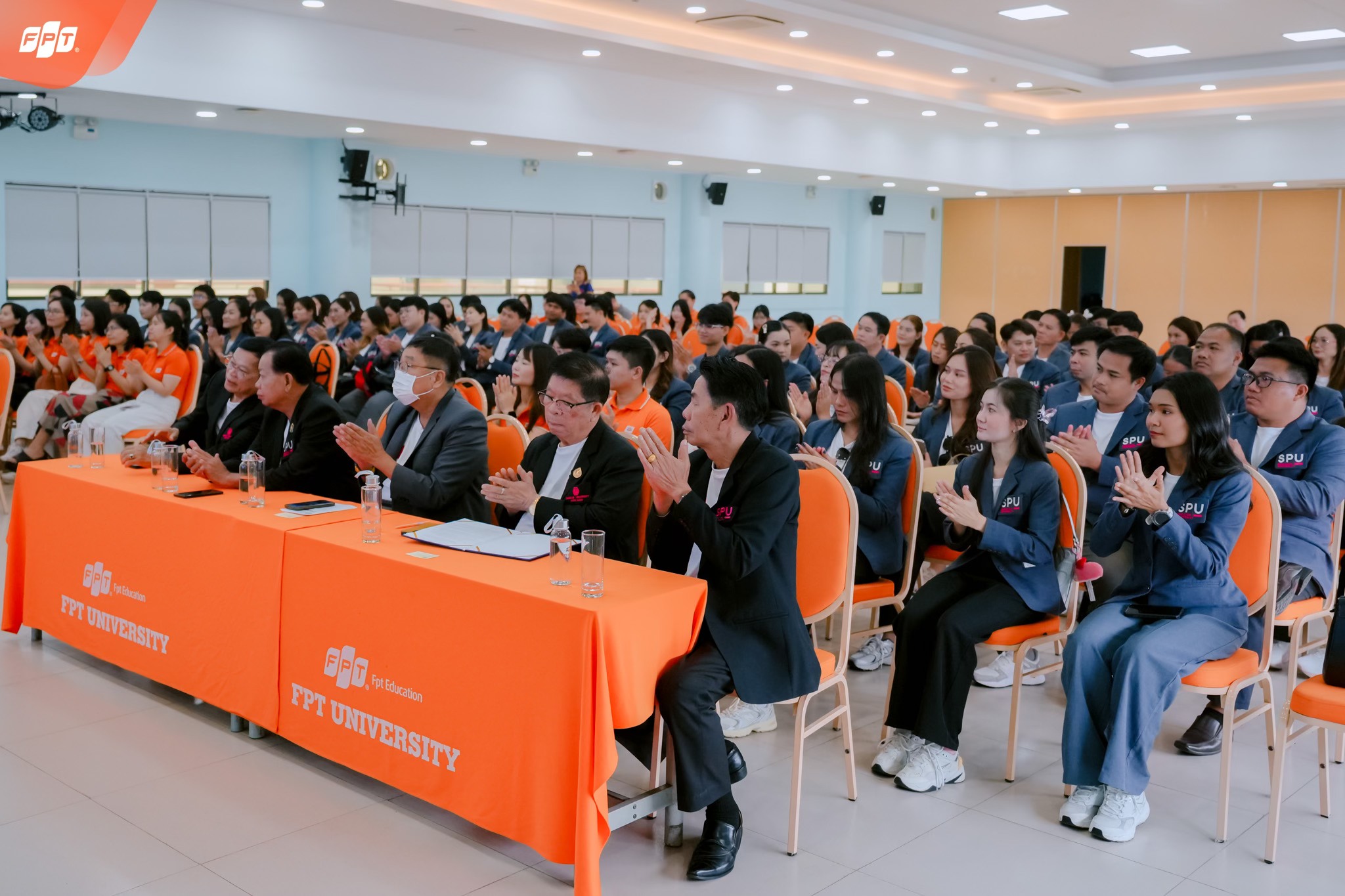 Trường THPT FPT Hà Nội đón đoàn Đại học Sripatum trong chương trình trao đổi giáo dục quốc tế