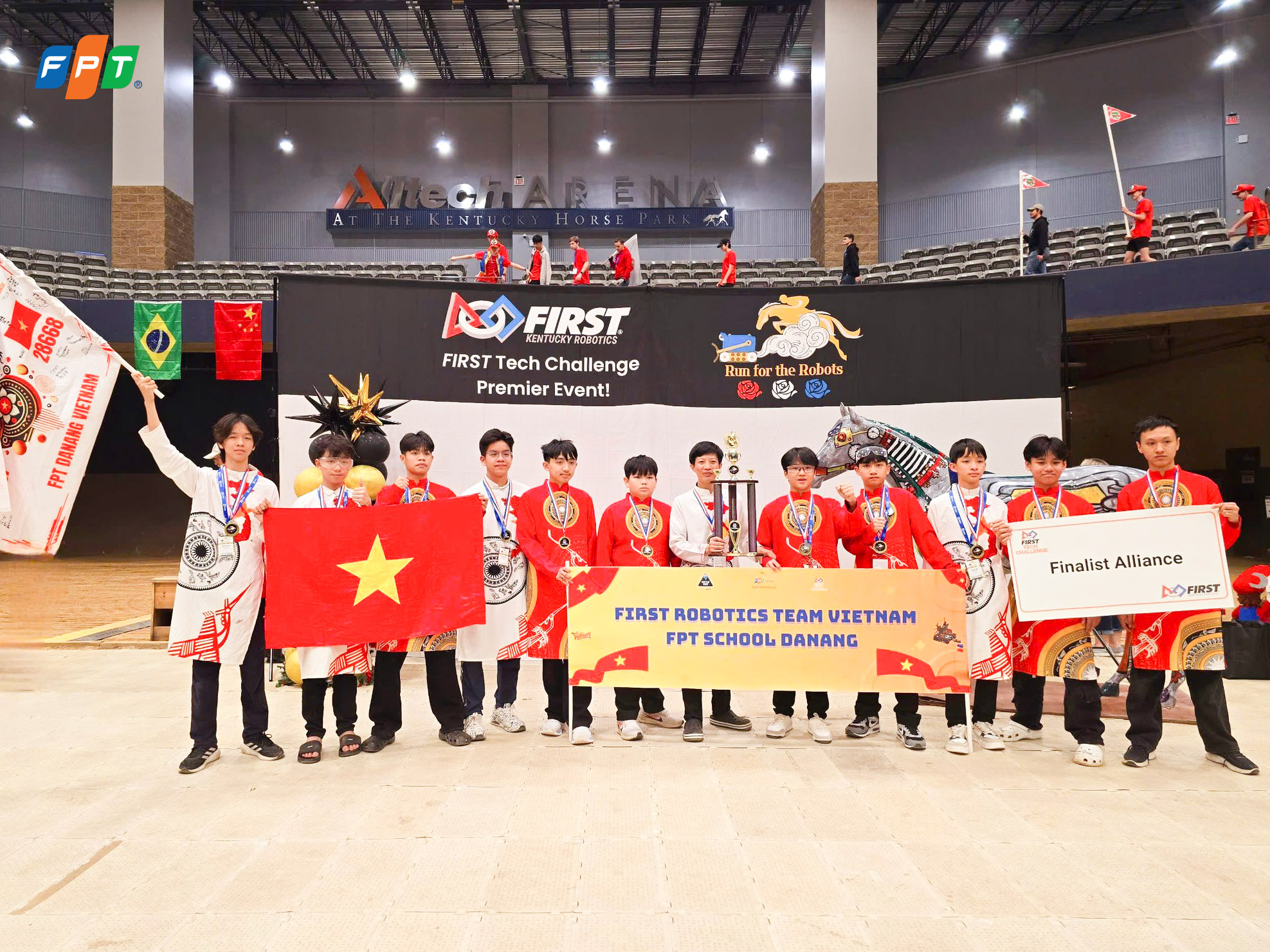 FPT School Đà Nẵng xuất sắc vô địch bảng đấu và giành Á quân chung cuộc tại FIRST Tech Challenge 2025 - FPT Education FPT School Đà Nẵng xuất sắc vô địch bảng đấu và giành Á quân chung cuộc tại FIRST Tech Challenge 2025