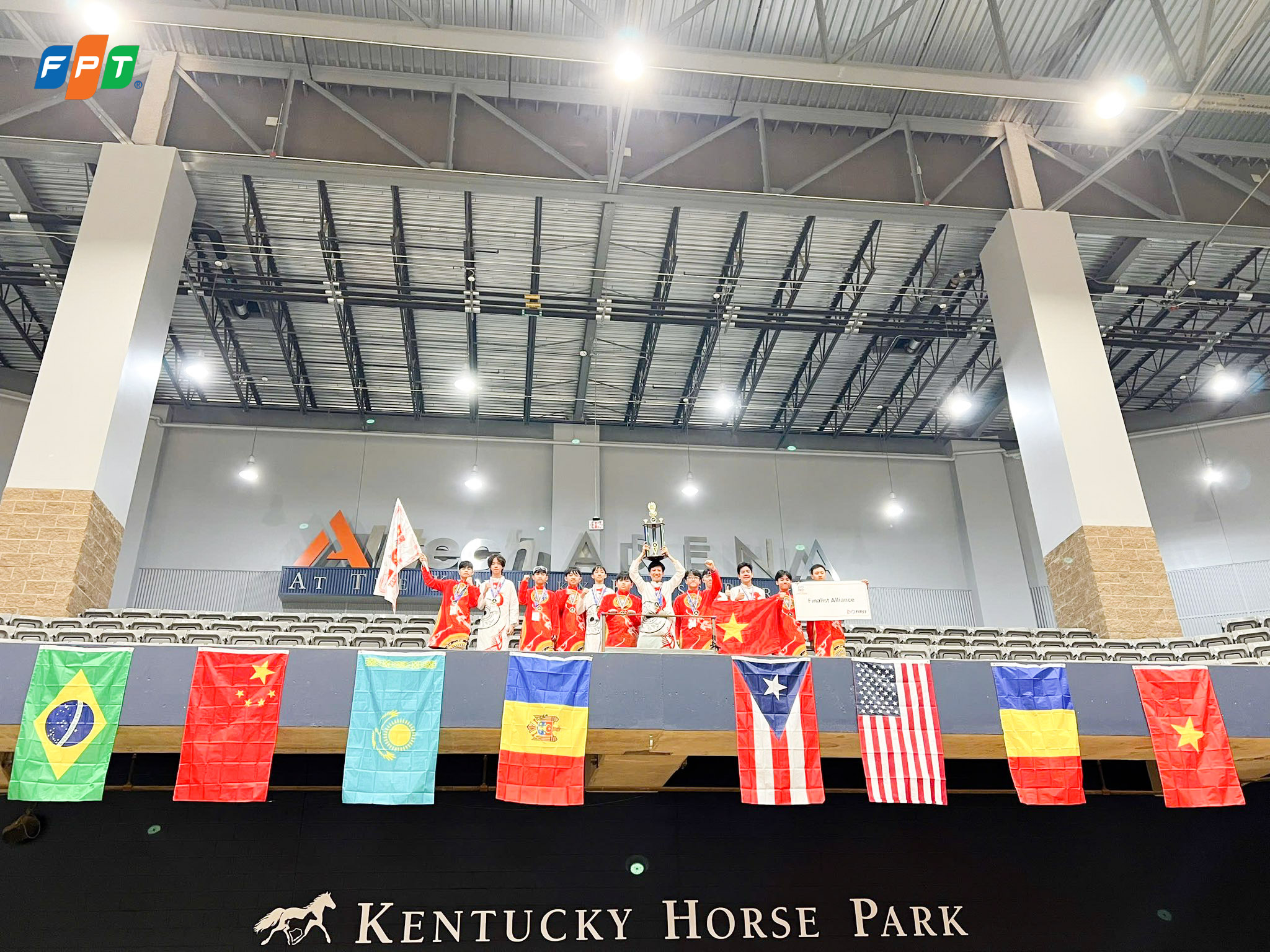 FPT School Đà Nẵng xuất sắc vô địch bảng đấu và giành Á quân chung cuộc tại FIRST Tech Challenge 2025 - FPT Education FPT School Đà Nẵng xuất sắc vô địch bảng đấu và giành Á quân chung cuộc tại FIRST Tech Challenge 2025