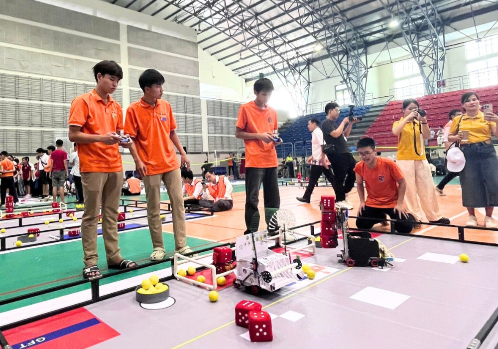 Hành trình đáng nhớ của FPT School Đà Nẵng tại cuộc thi Robocon ORC “Open Robotics Challenge 2025”