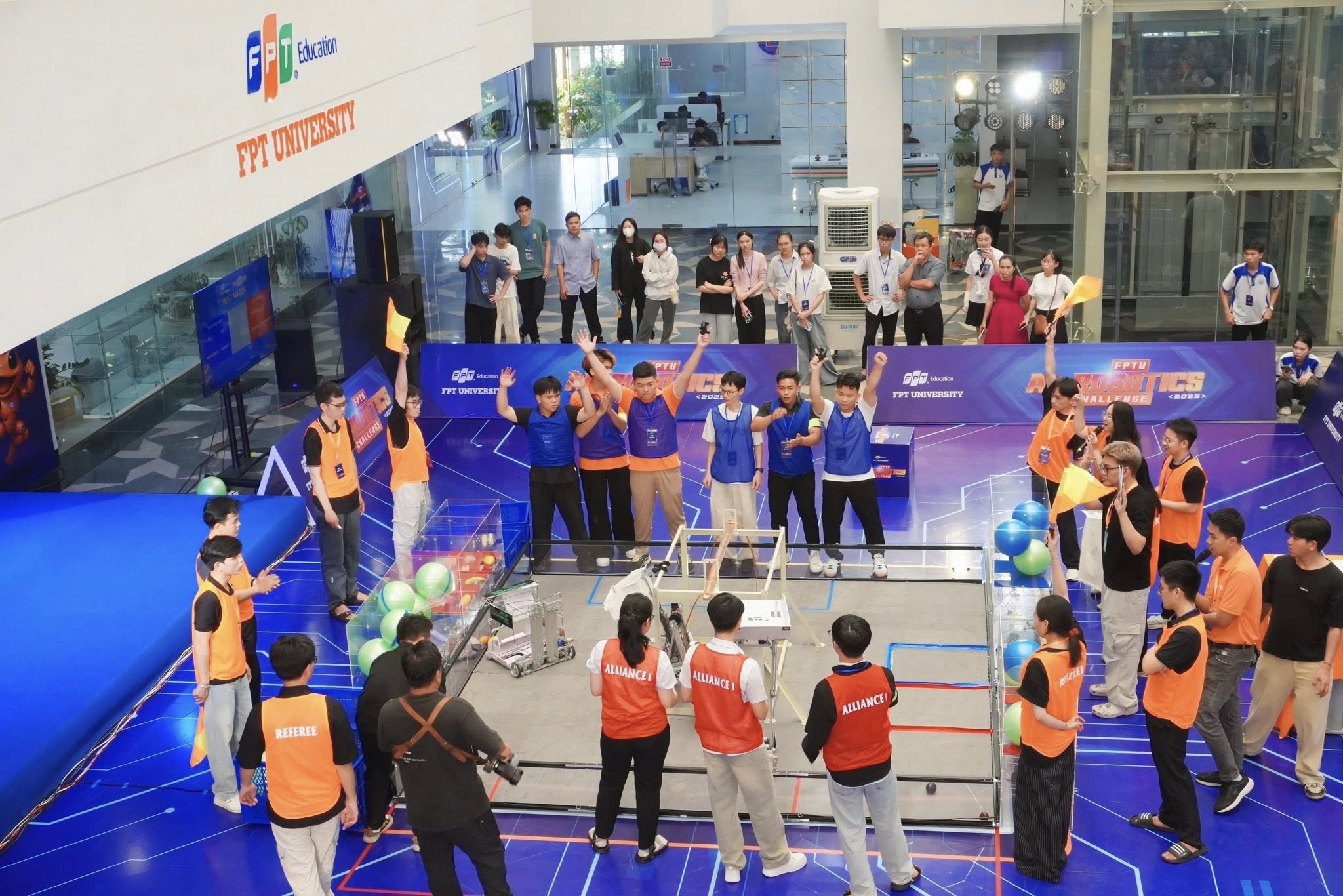 THPT FPT Quy Nhơn tiến vào chung kết FPTU AI FPTU AI & ROBOTICS CHALLENGE 2025 - FPT Education THPT FPT Quy Nhơn tiến vào chung kết FPTU AI FPTU AI & ROBOTICS CHALLENGE 2025