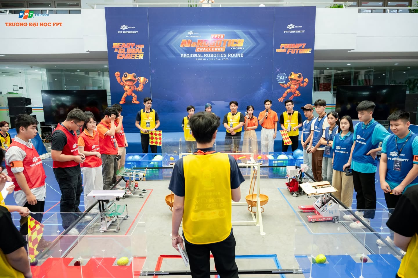 Ghi dấu ấn tại FARC 2025 với hai đội tuyển xuất sắc vào chung kết - FPT Education Ghi dấu ấn tại FARC 2025 với hai đội tuyển xuất sắc vào chung kết