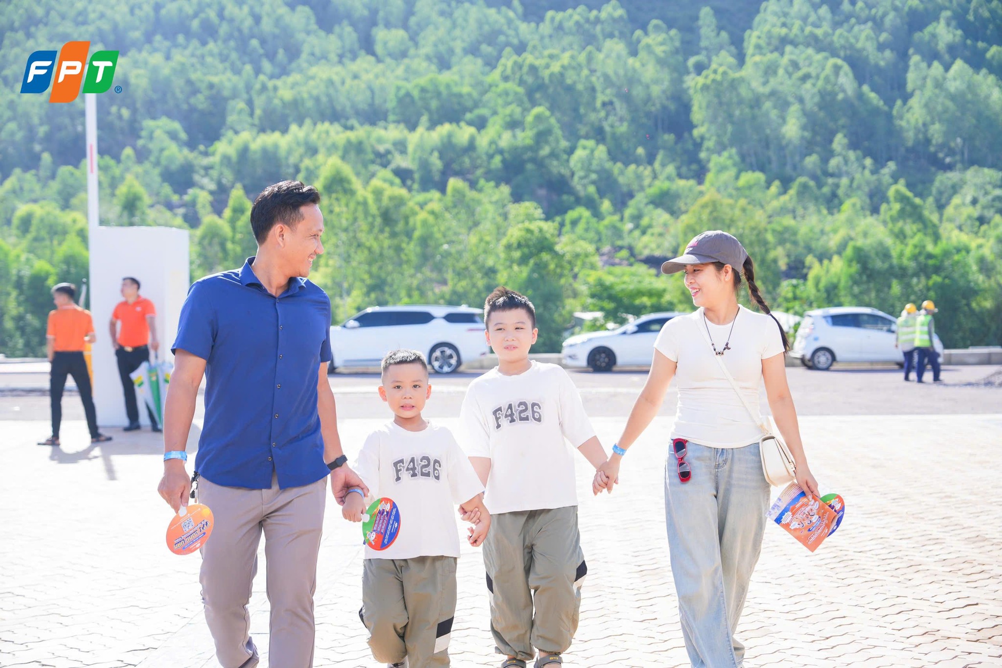 HƠN 500 PHỤ HUYNH VÀ HỌC SINH THAM GIA NGÀY HỘI TRẢI NGHIỆM TẠI FPT SCHOOL LONG VÂN - FPT Education HƠN 500 PHỤ HUYNH VÀ HỌC SINH THAM GIA NGÀY HỘI TRẢI NGHIỆM TẠI FPT SCHOOL LONG VÂN
