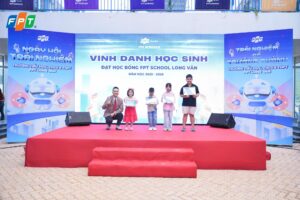 HƠN 500 PHỤ HUYNH VÀ HỌC SINH THAM GIA NGÀY HỘI TRẢI NGHIỆM TẠI FPT SCHOOL LONG VÂN - FPT Education HƠN 500 PHỤ HUYNH VÀ HỌC SINH THAM GIA NGÀY HỘI TRẢI NGHIỆM TẠI FPT SCHOOL LONG VÂN