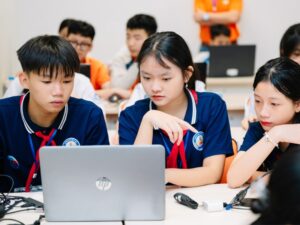 Khám phá cấu trúc đề thi trung học phổ thông mới nhất - FPT Education Kinh nghiệm luyện đề và xử lý áp lực phòng thi - Đề thi trung học phổ thông