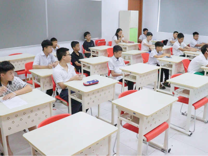 Vì sao tuyển sinh lớp 6 trở thành bước ngoặt quan trọng trong sự phát triển của học sinh - FPT Education Tuyển sinh lớp 6 – Bước ngoặt chuyển tiếp từ tiểu học lên THCS