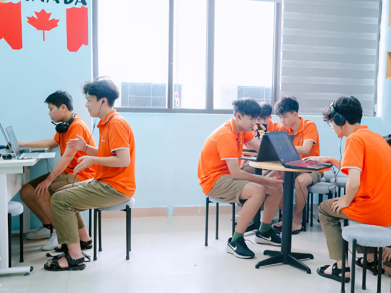 Điều Gì Khiến Chương Trình Giáo Dục Cấp Trung Học Cơ Sở Trở Thành Nền Tảng Quan Trọng? - FPT Education Điều gì khiến chương trình giáo dục cấp trung học cơ sở trở thành nền tảng quan trọng?