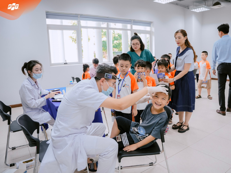 FPT School Thanh Hóa tổ chức khám sức khỏe toàn diện cho học sinh, sẵn sàng chinh phục năm học mới