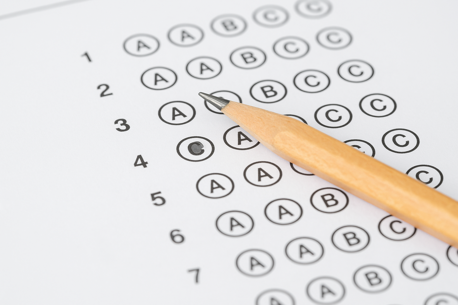 Môn Thi Tuyển Sinh Và Bí Quyết Chinh Phục Điểm Cao Từ Các Thủ Khoa