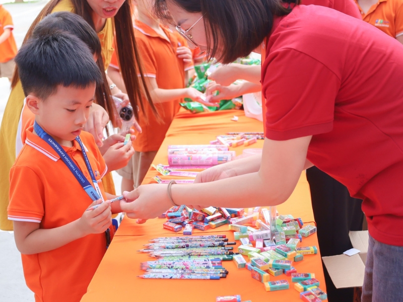 Giúp con hình thành tính tự lập, trách nhiệm - trường nội trú cấp 1