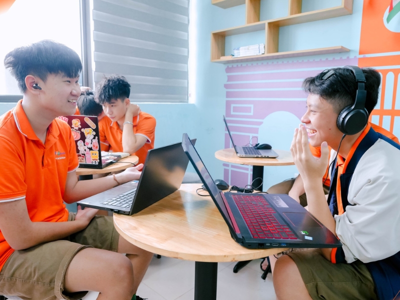 Phân tích và học hỏi từ các bài văn mẫu hay - cách để học giỏi văn