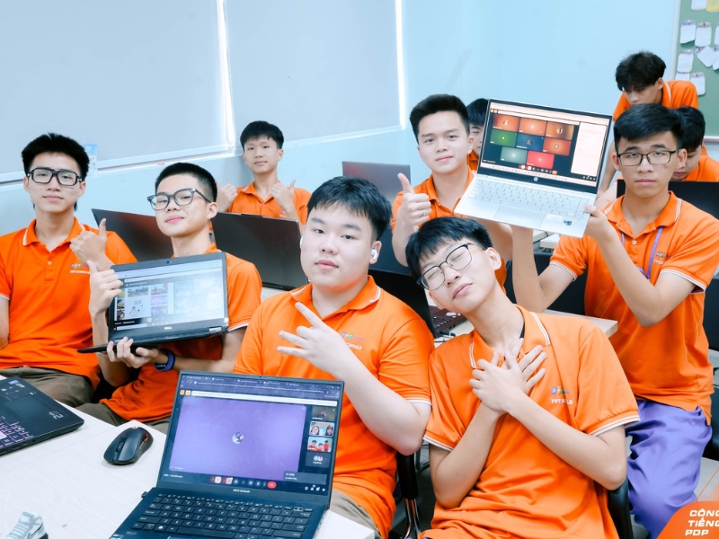 Tại sao nên cho con học lập trình sớm? - FPT Education Phương pháp học lập trình sớm hiệu quả