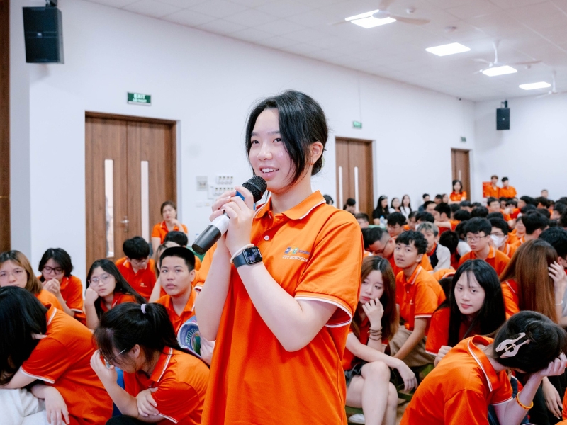 Thảo luận nhóm và hỏi thầy cô khi chưa hiểu - cách để học giỏi toán