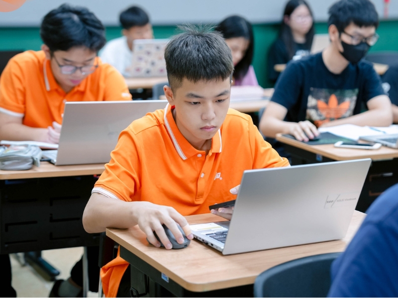 Trường học hiện đại tích hợp STEM, lập trình - học lập trình có giúp con phát triển logic