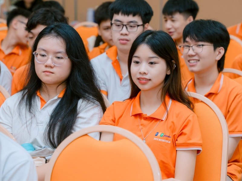 Trường nội trú là gì? Phân biệt trường nội trú và bán trú