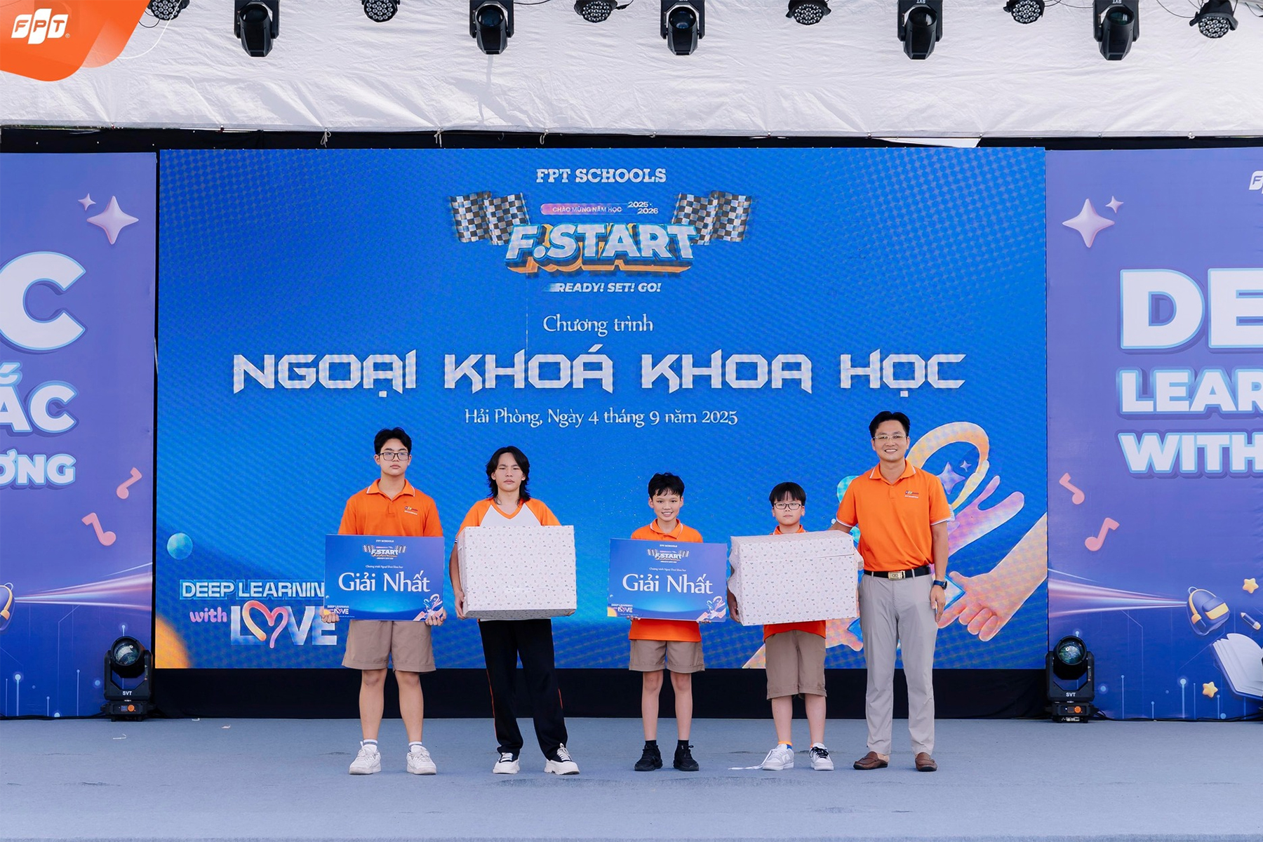 Học Sinh FPT School Hải Phòng Hào Hứng Chinh Phục Trạm Trải Nghiệm Trong Chương Trình Ngoại Khóa Khoa Học