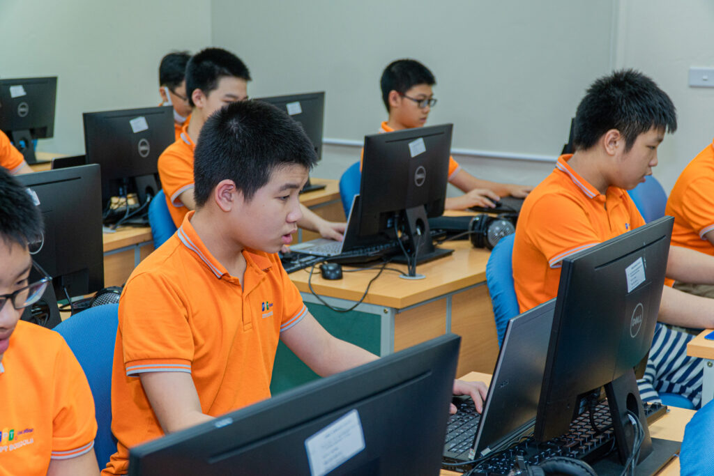 Ôn Thi Cuối Cấp 3 Hiệu Quả: Chiến Lược Đánh Bật Kỳ Thi Tốt Nghiệp & Đại Học - FPT Education Tầm quan trọng của ôn thi cuối cấp