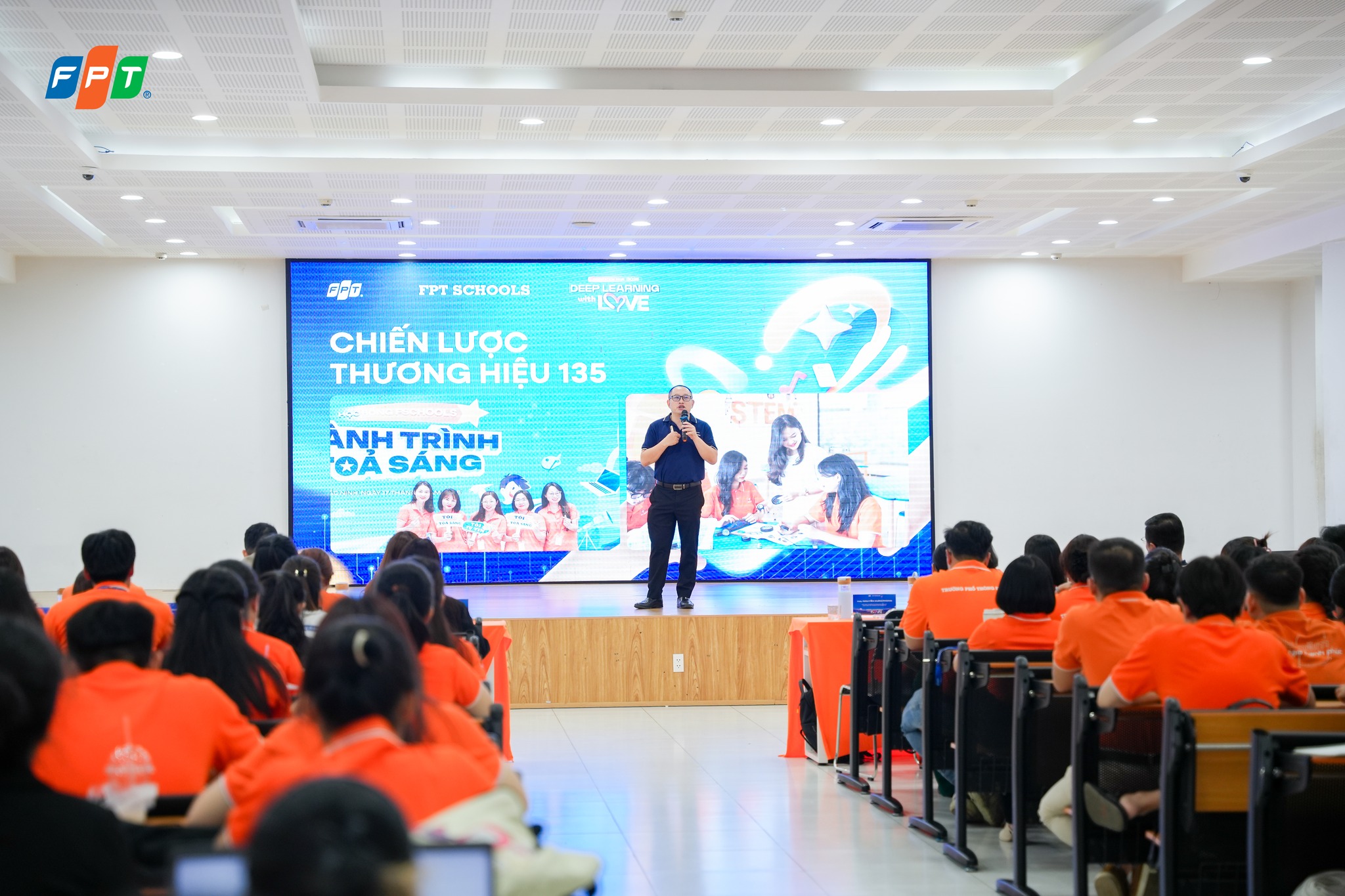 Vì Sao Trường Học Phát Triển Toàn Diện Là Lựa Chọn Hàng Đầu Của Phụ Huynh?