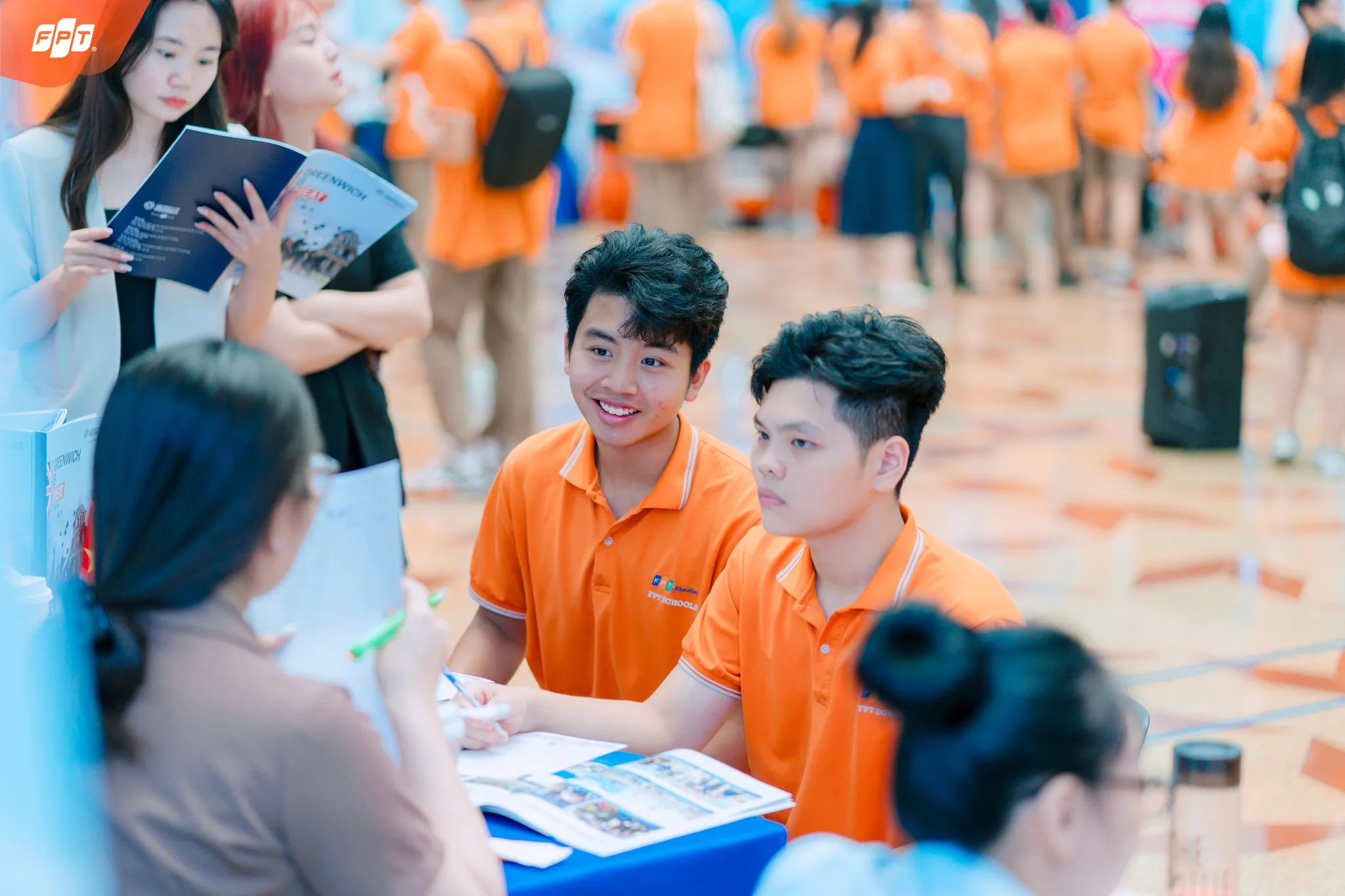 7 mẹo chống cận thị cho học sinh đơn giản - FPT Education Mẹo chống cận cho học sinh