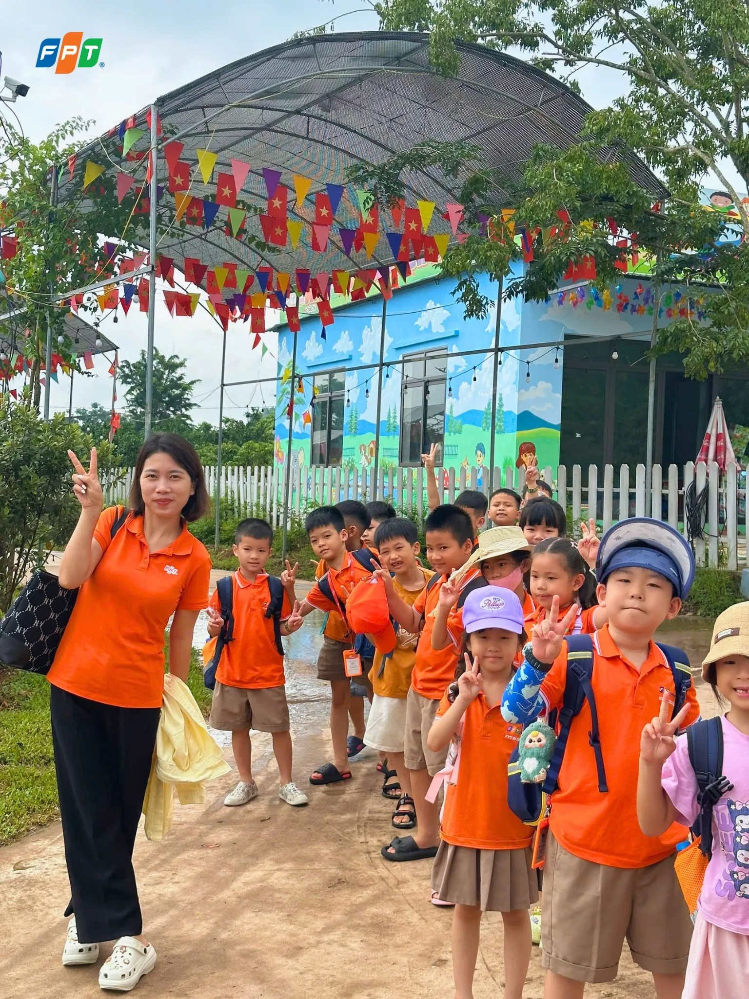 Hướng dẫn chi tiết thủ tục chuyển trường cho học sinh tiểu học phụ huynh cần lưu ý - FPT Education thủ tục chuyển trường cho học sinh tiểu học