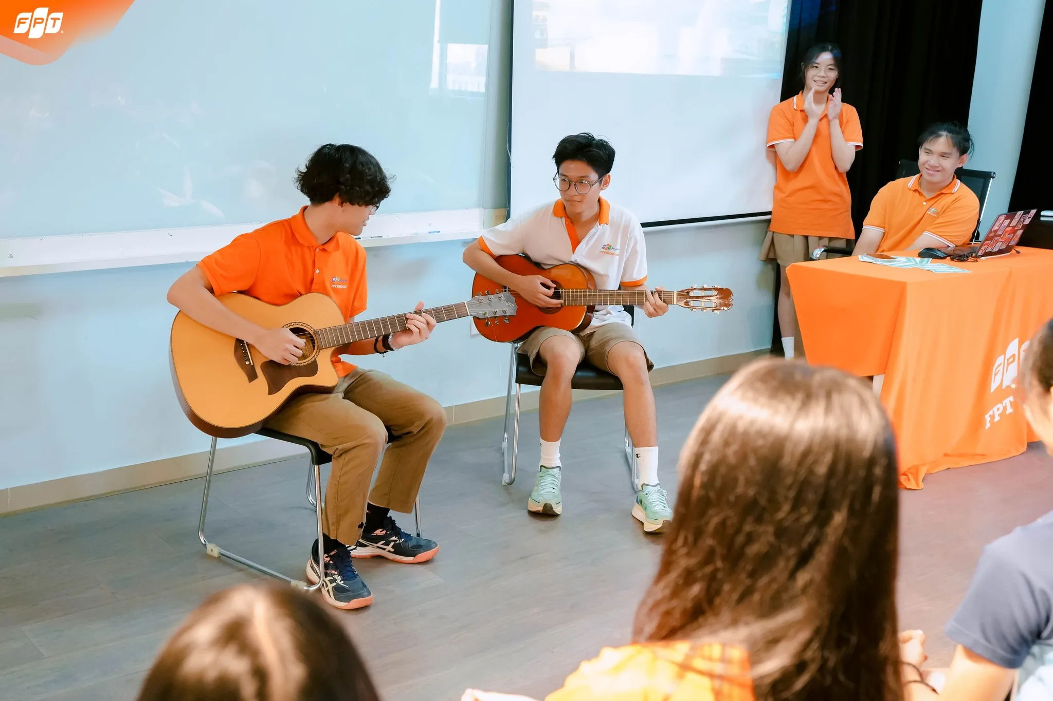 8 Cách Kiểm Soát Cảm Xúc Hiệu Quả Giúp Bạn Làm Chủ Bản Thân Mỗi Ngày - FPT Education Cách kiểm soát cảm xúc