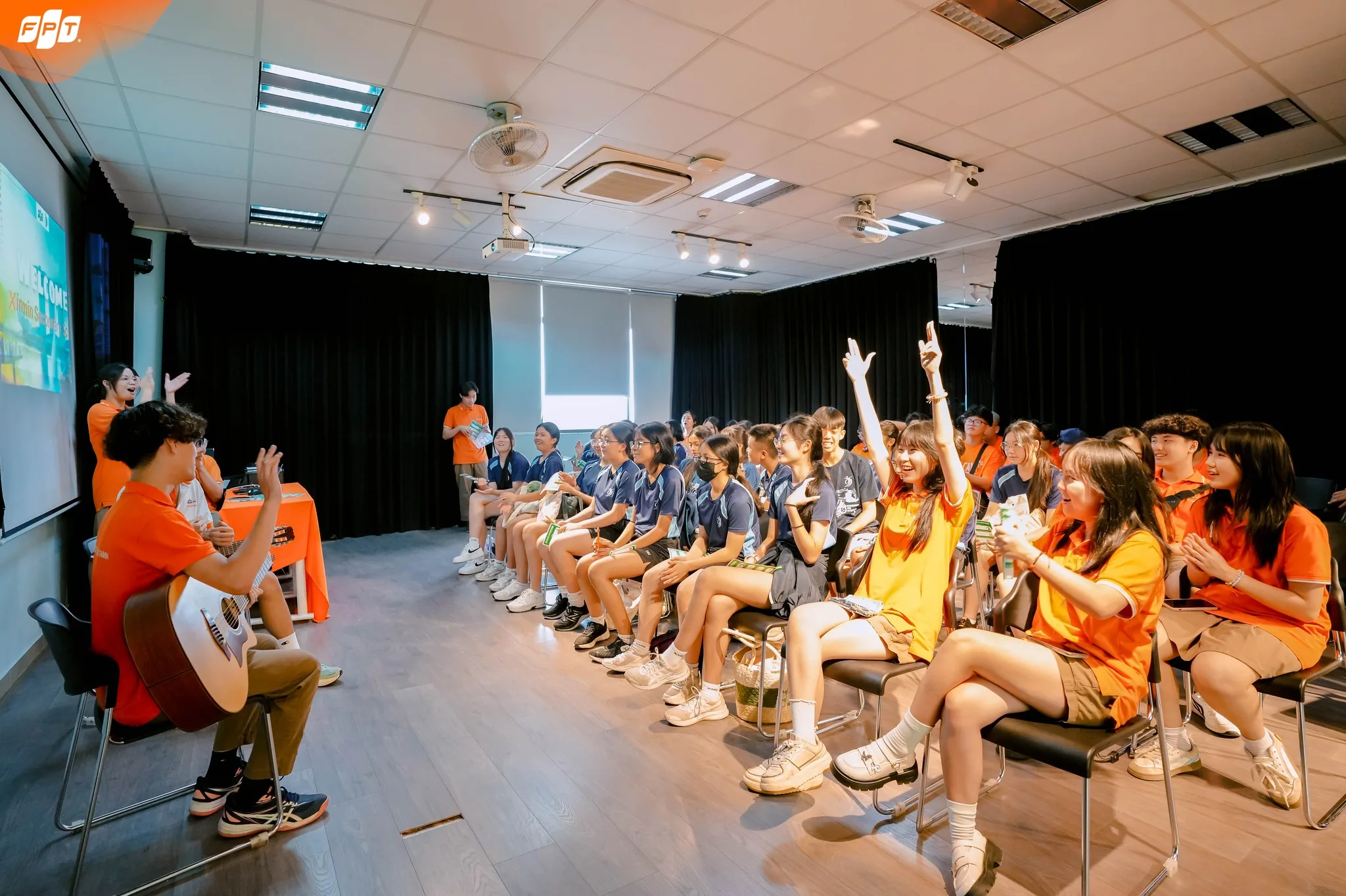 8 Cách Kiểm Soát Cảm Xúc Hiệu Quả Giúp Bạn Làm Chủ Bản Thân Mỗi Ngày - FPT Education Cách kiểm soát cảm xúc
